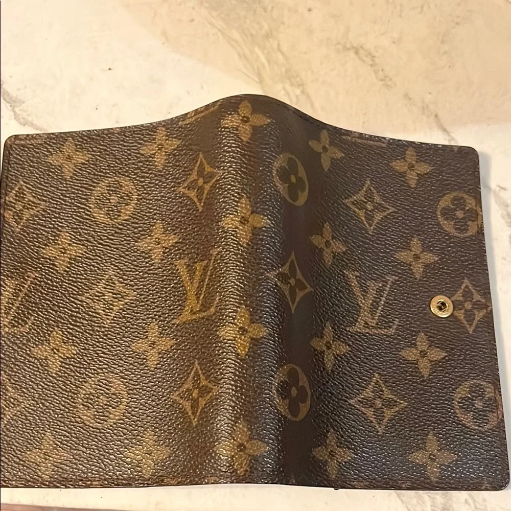 Louis Vuitton PM Agenda - Picture 9 of 10